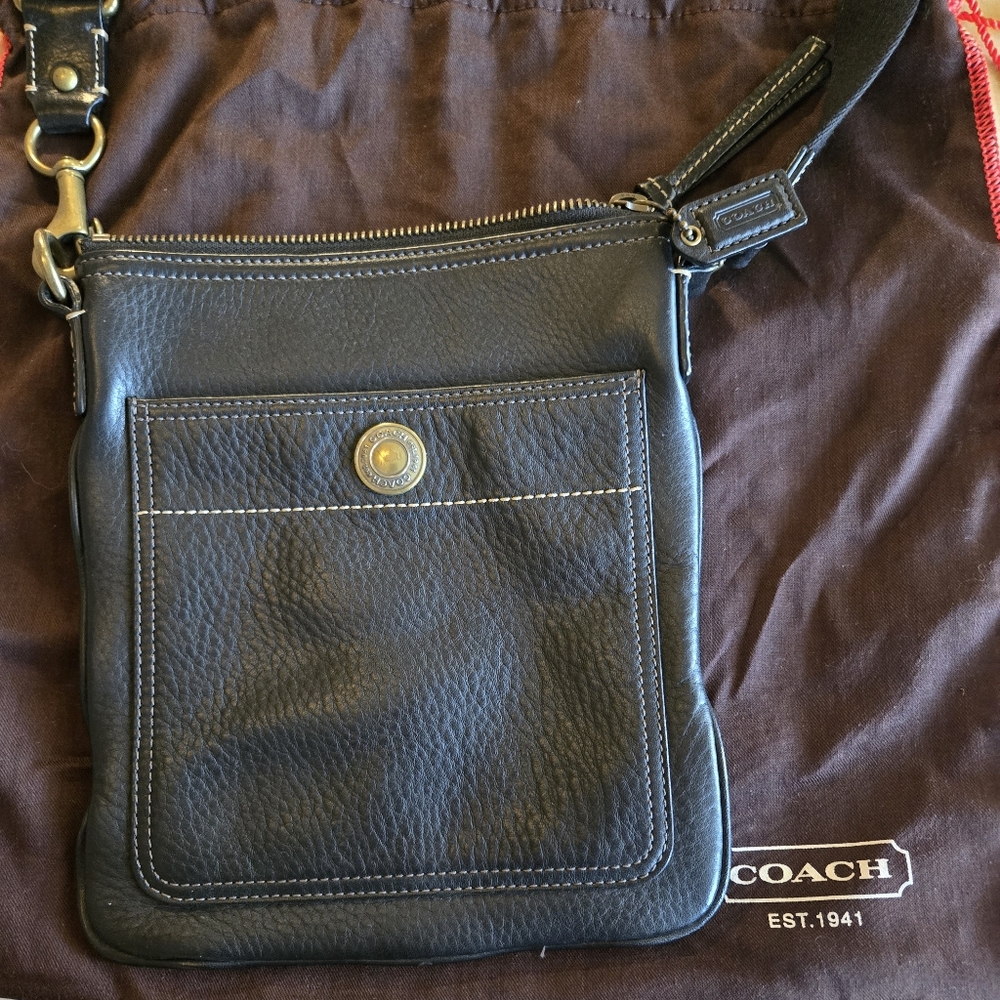 Coach Crossbody Black Pebbled Leather Swingpack - Vintage Y2K